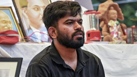 ‘अमित शाह इस्तीफा दें’, राहुल गांधी के बाद अभिजीत दीपके ने भी मांगा गृह मंत्री का इस्तीफा, पुलिस पर लगाए कई आरोप