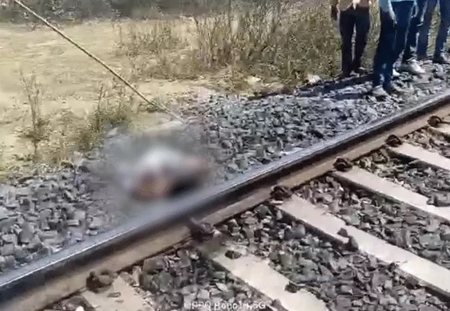 नाबालिग से रेप के आरोपी बीजेपी नेता का शव रेल लाइन पर 3 टुकड़ों में मिला
