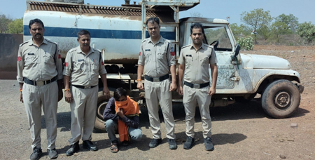 दुष्कर्म के मामले में मुख्य आरोपी साजन गिरफ्तार, ...प्रेम स्टोन के डीजल टेंकर लूट के प्रकरण में आरोपी गिरफ्तार
