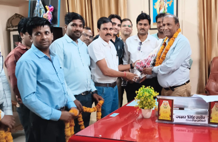 चरवाहे को लगा करंट,मौत, किसान पर मामला दर्ज, ...लंबित एरियर को लेकर शिक्षकों ने दिया ज्ञापन