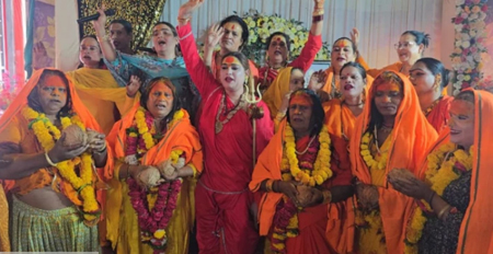 'घर वापसी': 7 किन्नरों ने इस्लाम छोड़ अपनाया सनातन धर्म, मिली महामण्डलेश्वर की उपाधि