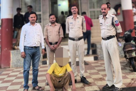 15,000/-रूपये का इनामी कुख्यात बदमाश गिरफ्तार, ...‘सिंधिया के कारण दो फाड़ होगी भाजपा…’ -पूर्व विधायक