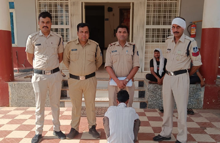 व्यापारी पर फायरिंग के मामले में पिस्टल उपलब्ध करबाने वाला रिस्की पठान गिरफ्तार