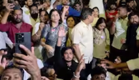 राहुल गांधी के पुणे में कार्यक्रम से पहले दो गुट भिड़े, ABVP-NSUI कार्यकर्ताओं के बीच हिंसक झड़प