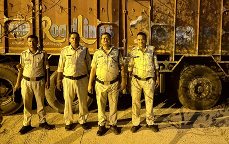 चार वाहन जब्त: दो ट्रकों में रॉयल्टी से अधिक खनिज मिला, ...लक्ष्मी की संदिग्ध मौत, पुलिस को पोस्टमार्टम रिपोर्ट आने का इंतजार